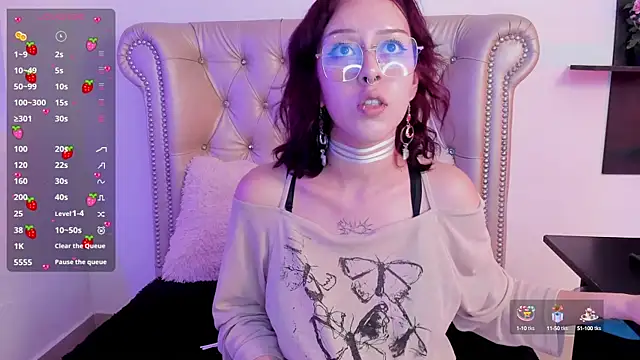 Snapshot of AlexaFoxy18 chatting on January 2025 04:57:02 AM AlexaFoxy18 online show from January 2025 04:57:02 AM