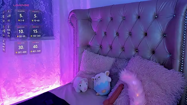 Snapshot of AlexaFoxy18 chatting on March 2025 04:51:02 AM AlexaFoxy18 online show from March 2025 04:51:02 AM