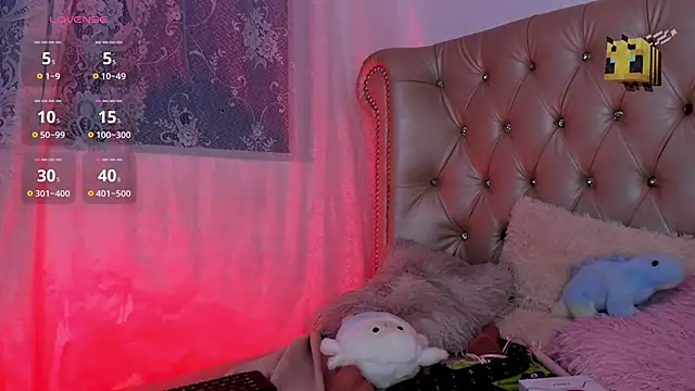 Snapshot of AlexaFoxy18 chatting on March 2025 07:20:01 AM AlexaFoxy18 online show from March 2025 07:20:01 AM