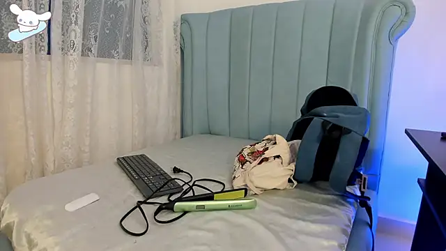 Snapshot of AlexaFoxy18 chatting on November 2025 07:42:01 AM AlexaFoxy18 online show from November 2025 07:42:01 AM