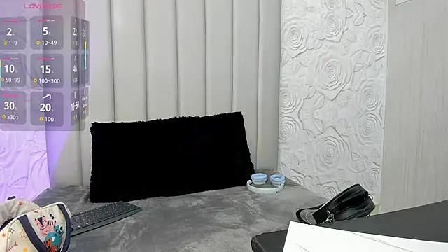 AlexaFoxy18 online show from February 2026 07:27:01 AM