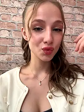 CaseyStar online show from November 2025 12:16:02 PM