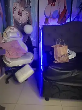 Im Little online show from December 2024 03:23:02 AM