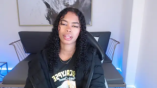 Shenna brunette  online show from December 2024 01:11:02 PM