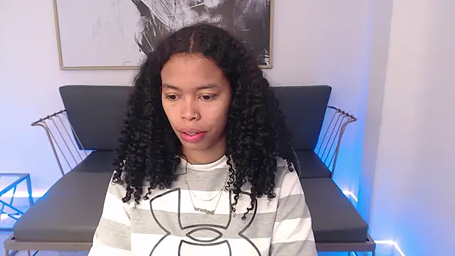 Shenna brunette  online show from December 2024 01:06:02 PM