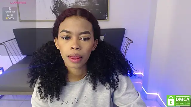 Shenna brunette  online show from January 2025 01:01:01 PM