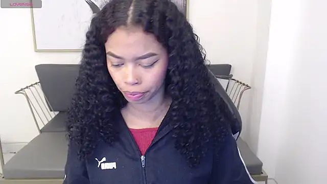 Shenna brunette  online show from February 2025 01:06:01 PM