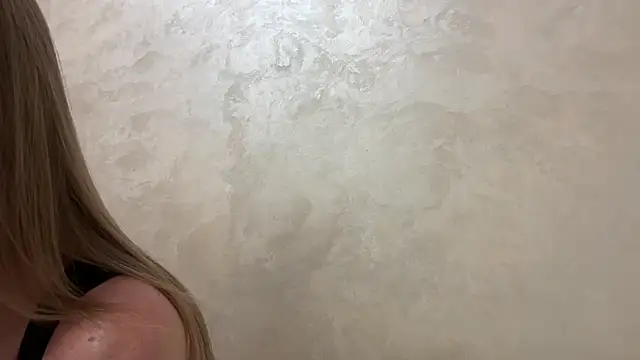 CaitlinaJayne23 online show from November 2025 04:49:01 PM