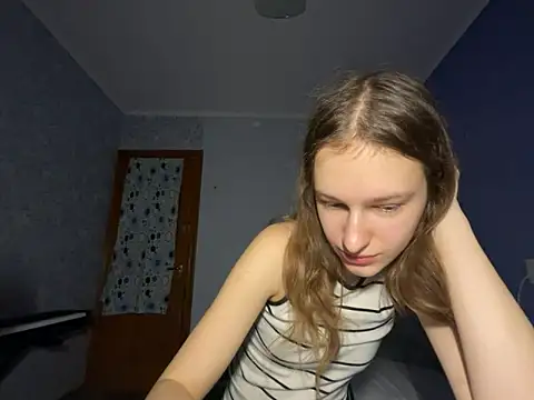 Snapshot of Eva_Angel3 chatting on February 2025 07:33:02 PM Eva Angel3 online show from February 2025 07:33:02 PM