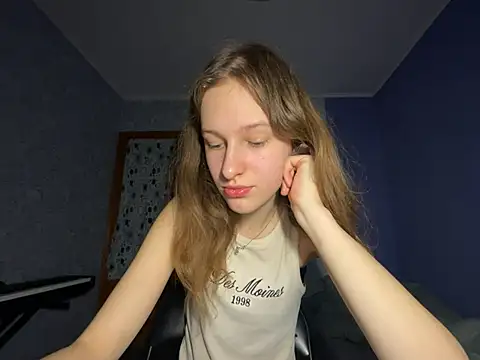 Snapshot of Eva_Angel3 chatting on February 2025 04:51:01 PM Eva Angel3 online show from February 2025 04:51:01 PM