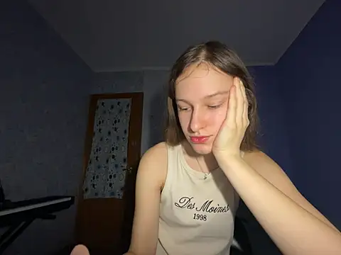 Snapshot of Eva_Angel3 chatting on February 2025 05:36:02 PM Eva Angel3 online show from February 2025 05:36:02 PM