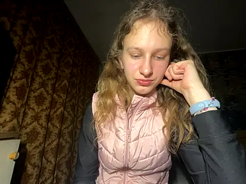 Snapshot of Eva_Angel3 chatting on November 2025 05:46:02 PM Eva Angel3 online show from November 2025 05:46:02 PM