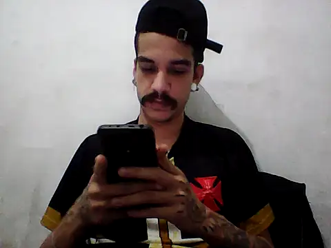 gatobranco001 online show from May 2026 05:54:02 PM