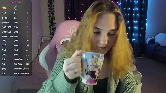 ReddHotPipper online show from January 2025 01:01:01 AM