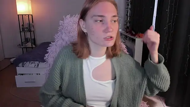 ReddHotPipper online show from April 2026 04:23:02 AM