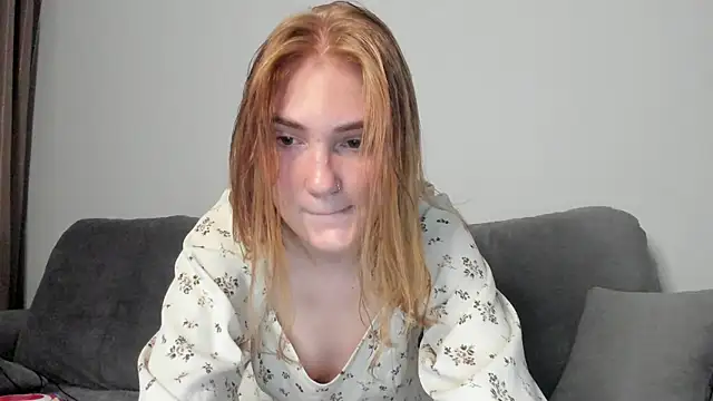 Snapshot of ReddHotPipper chatting on June 2026 04:04:01 AM ReddHotPipper online show from June 2026 04:04:01 AM
