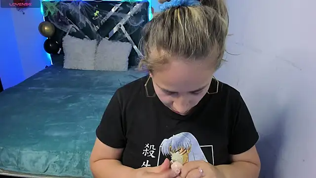 Dana martinezz online show from October 2025 12:00:01 AM