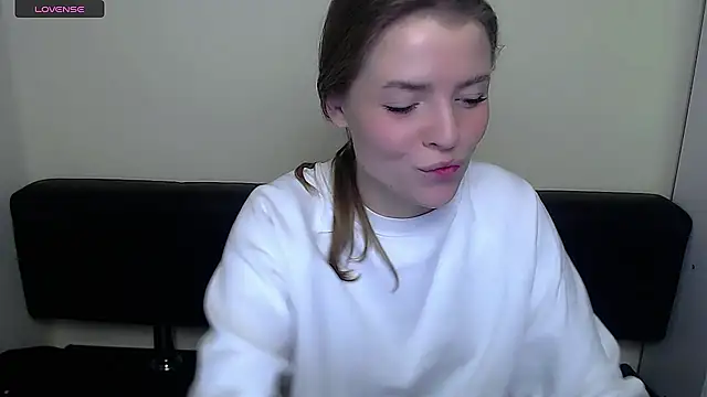 MissOliviaa  online show from December 2024 08:20:02 AM