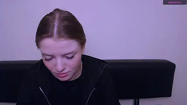 MissOliviaa  online show from December 2024 08:02:01 AM