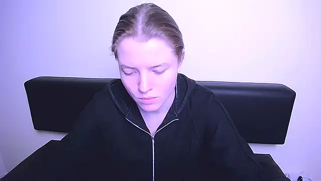 MissOliviaa  online show from February 2025 01:48:02 PM