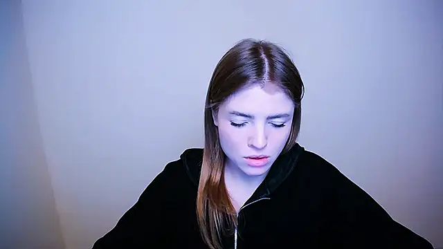 MissOliviaa  online show from February 2025 01:20:01 PM