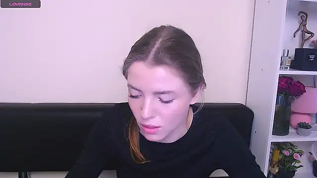 MissOliviaa  online show from February 2025 11:21:01 AM