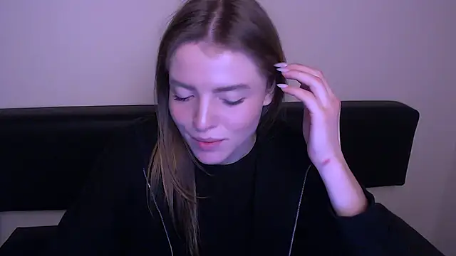 MissOliviaa  online show from February 2025 01:33:01 AM