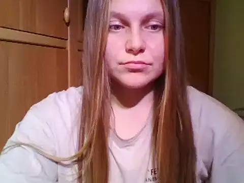 Evasapples online show from January 2025 06:03:02 PM