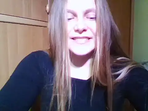 Evasapples online show from January 2025 10:29:02 PM