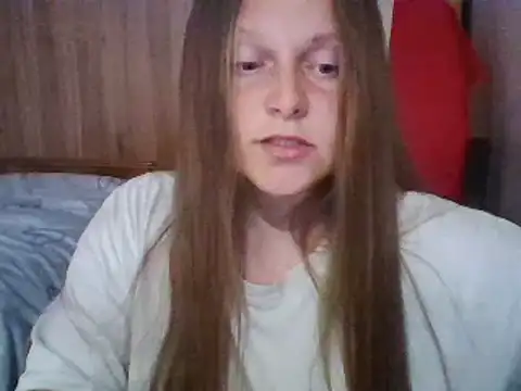 Evasapples online show from March 2025 10:32:02 PM