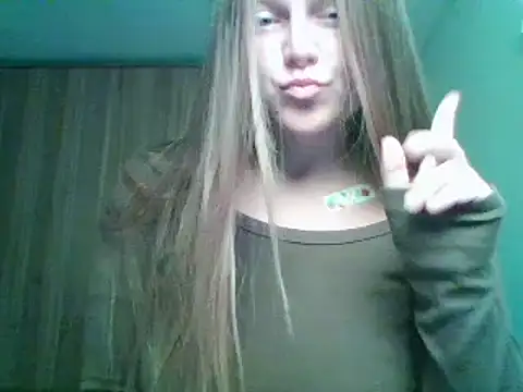 Evasapples online show from September 2025 12:15:01 PM