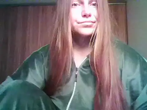 Evasapples online show from October 2025 12:04:01 PM