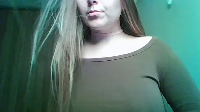 Evasapples online show from February 2026 09:01:01 PM