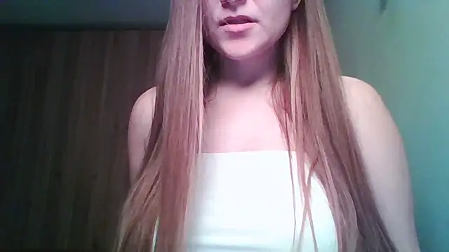 Evasapples online show from March 2026 06:54:01 PM