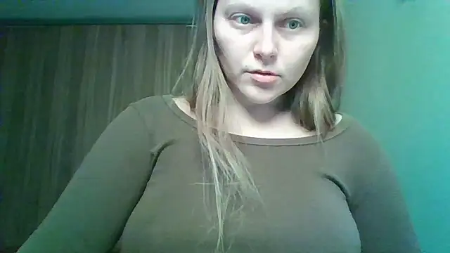 Evasapples online show from March 2026 09:55:01 PM