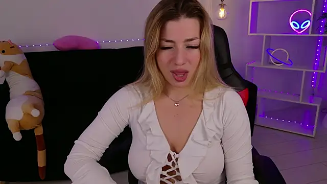 Snapshot of HelenaMorgan chatting on September 2025 03:07:02 AM HelenaMorgan online show from September 2025 03:07:02 AM