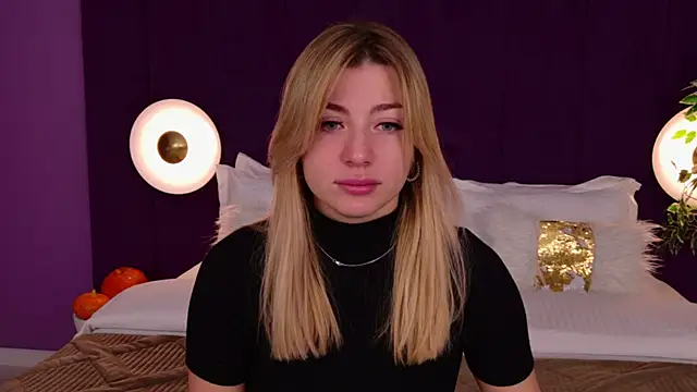 Snapshot of HelenaMorgan chatting on October 2025 03:07:01 AM HelenaMorgan online show from October 2025 03:07:01 AM