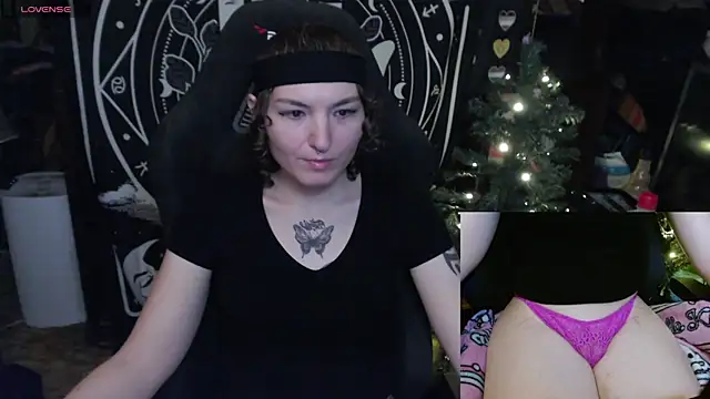 BrandiWRLD 999 online show from February 2025 05:24:02 PM