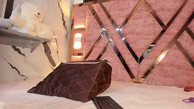 tifany bigdick online show from February 2026 06:39:02 PM