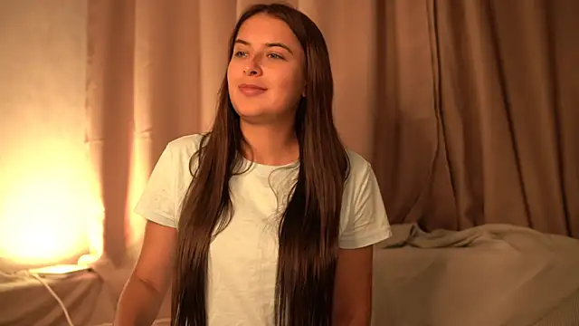 elisa moon online show from September 2025 04:11:01 PM