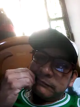 ardiente47 online show from October 2025 10:32:01 PM