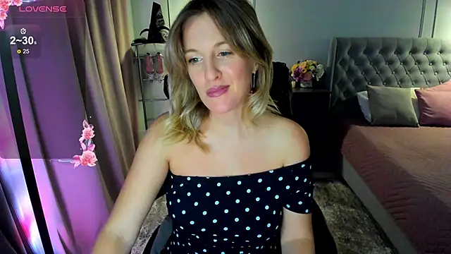 I D A online show from October 2025 01:06:02 AM