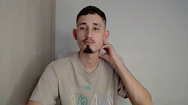 enzo 0814 online show from March 2025 03:24:02 PM