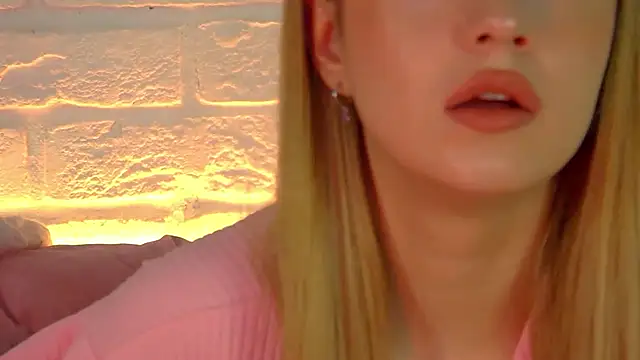 MilanaBalmain online show from November 2025 04:11:02 AM