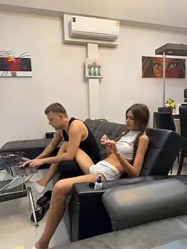 dreamgirls100 online show from December 2024 12:46:02 PM