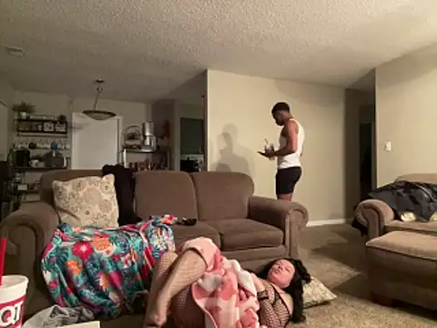 Snapshot of megstarzxxx chatting on January 2025 03:04:02 AM megstarzxxx online show from January 2025 03:04:02 AM