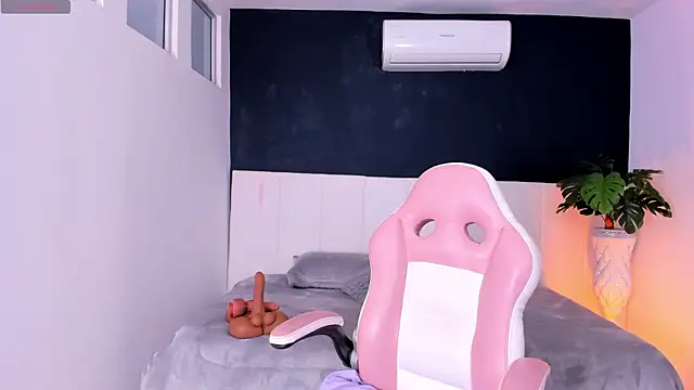 estrella bigboobs14 online show from July 2026 02:40:01 AM