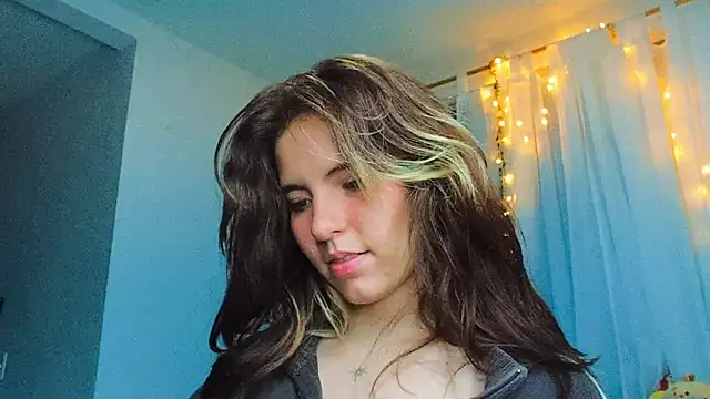 cherrybom969 online show from March 2025 04:38:02 AM