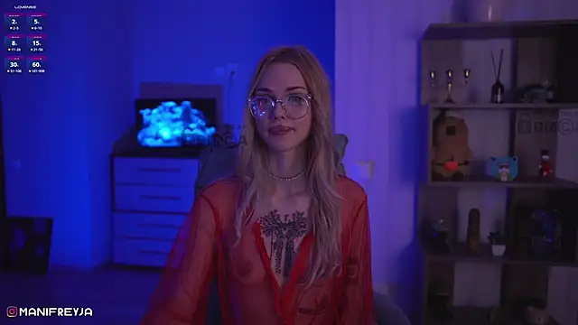 ManiFreyja online show from December 2024 01:47:02 AM