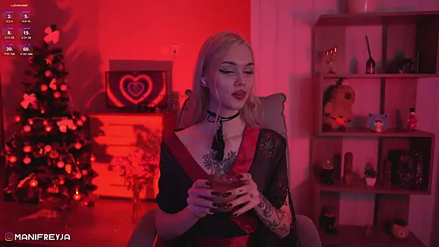 ManiFreyja online show from January 2025 07:56:02 PM